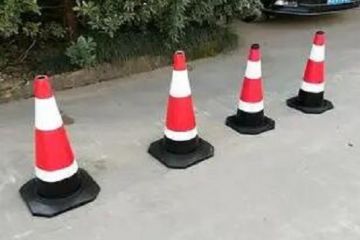 反光路錐的材質(zhì)和價格-反光路錐的作用和特點 反光路錐的材質(zhì)和價格-反光路錐的作用和特點